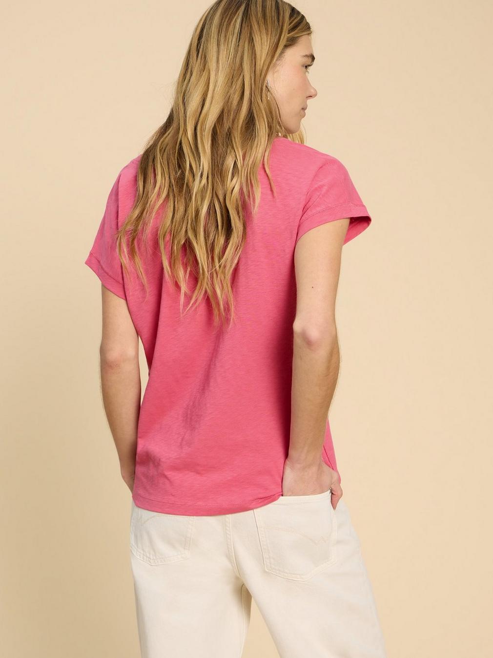 NOAH SS V NECK TEE in LGT PINK - MODEL BACK