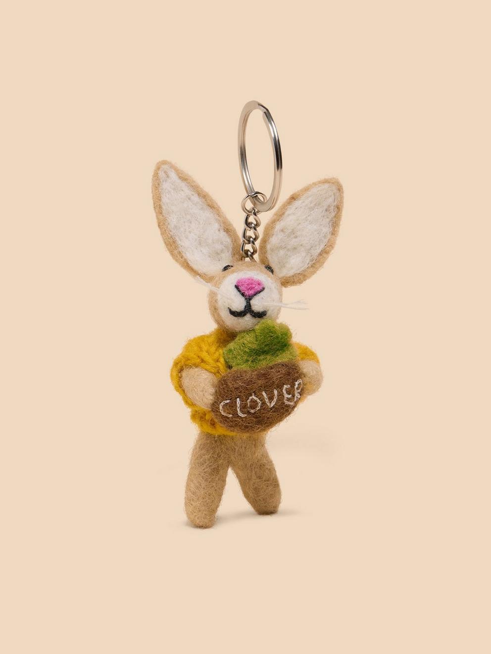 GARDENING BUNNY KEYRING in NAT MLT - LIFESTYLE