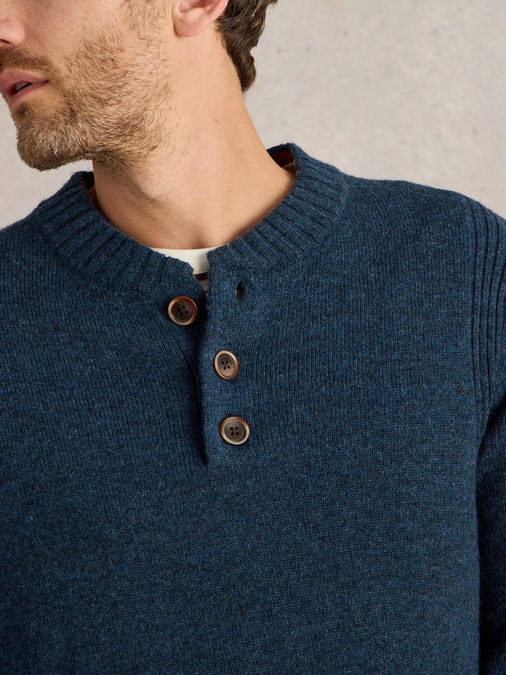 Lambswool Henley in DARK NAVY - MODEL DETAIL