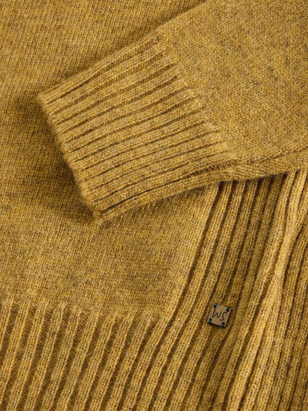 Lambswool Henley in DK YELLOW - FLAT DETAIL