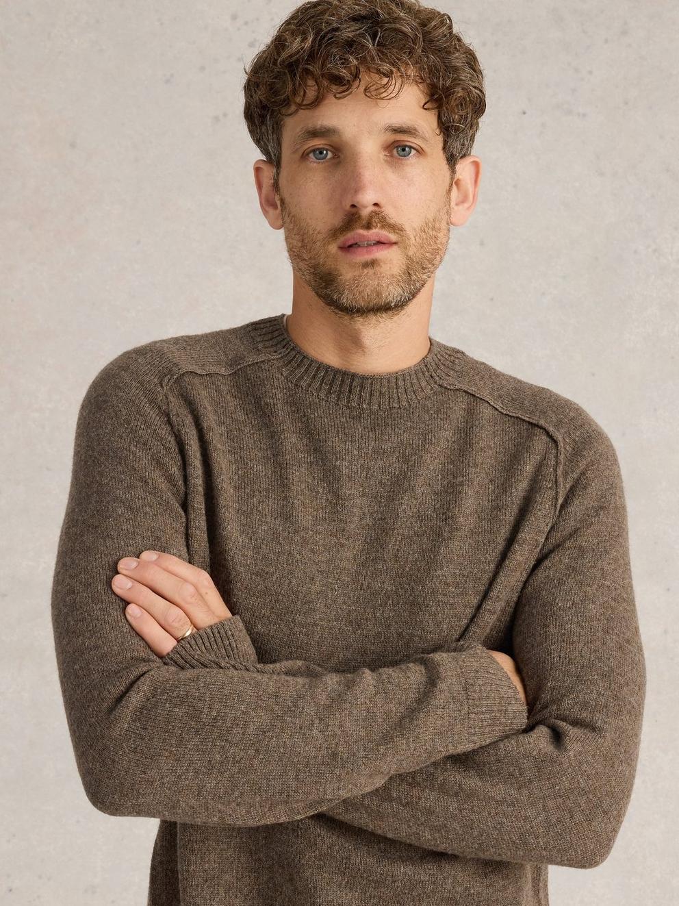 Lambswool Crew Neck Jumper in DK NAT - LIFESTYLE