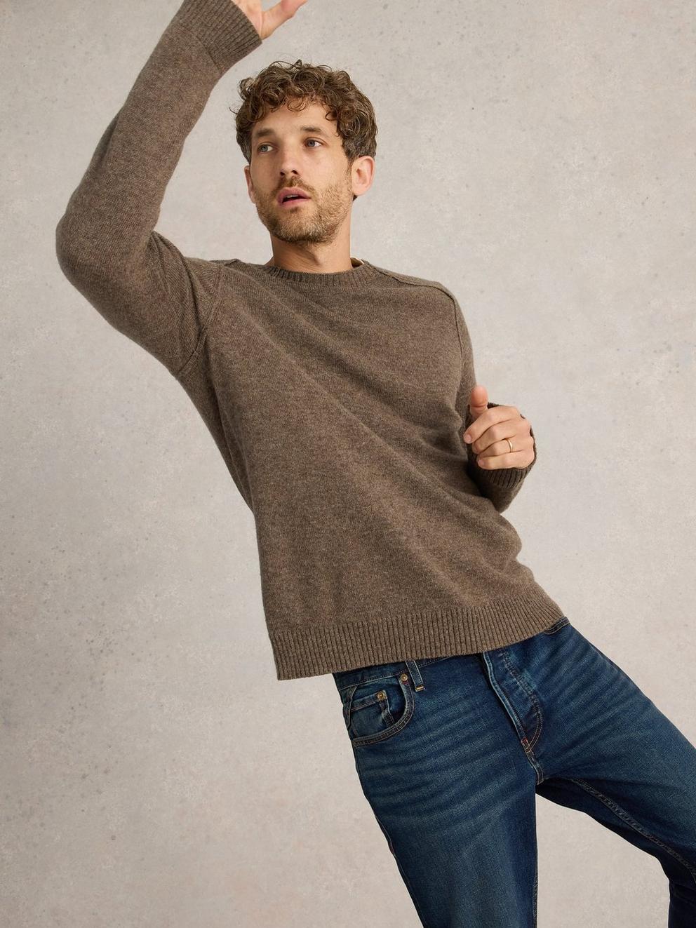 Lambswool Crew Neck Jumper in DK NAT - MODEL DETAIL