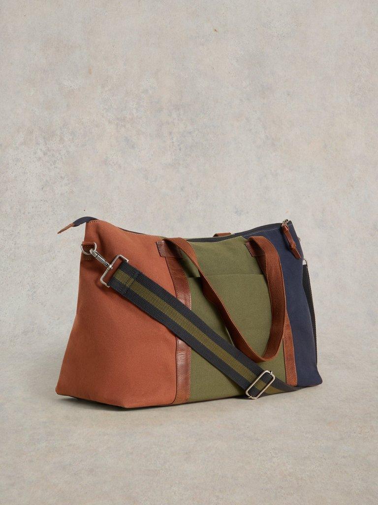 Harry Canvas Holdall Bag in GREEN MLT - FLAT BACK