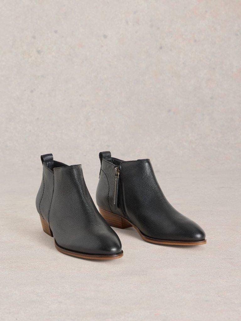 Wide Fit Leather Ankle Boot in PURE BLK - FLAT FRONT