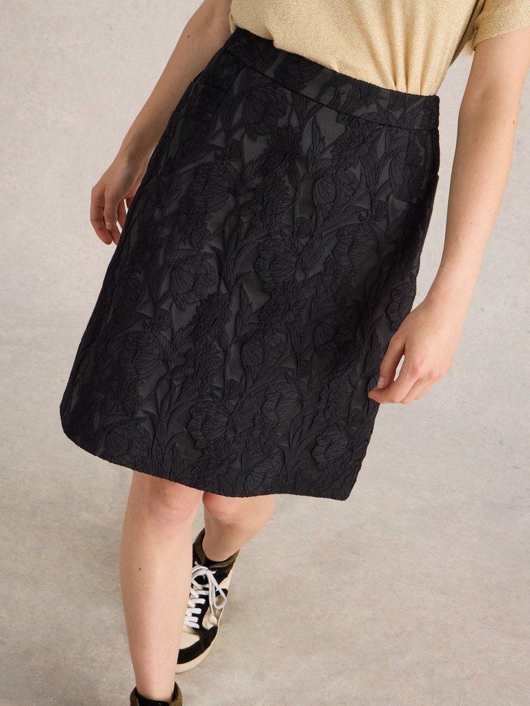 Coral Jacquard Skirt in PURE BLK - LIFESTYLE