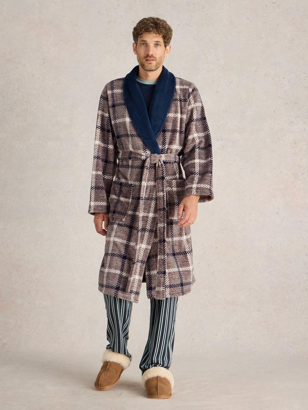 Checked Fleece Robe in GREY MLT - MODEL FRONT