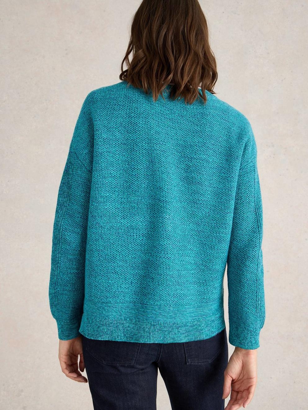 NORTHBANK JUMPER in TEAL MLT - MODEL BACK