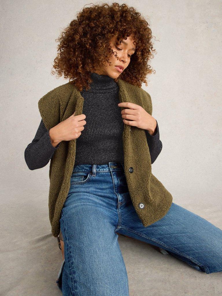 LILA SPARKLE RIB ROLL NECK in PURE BLK - LIFESTYLE