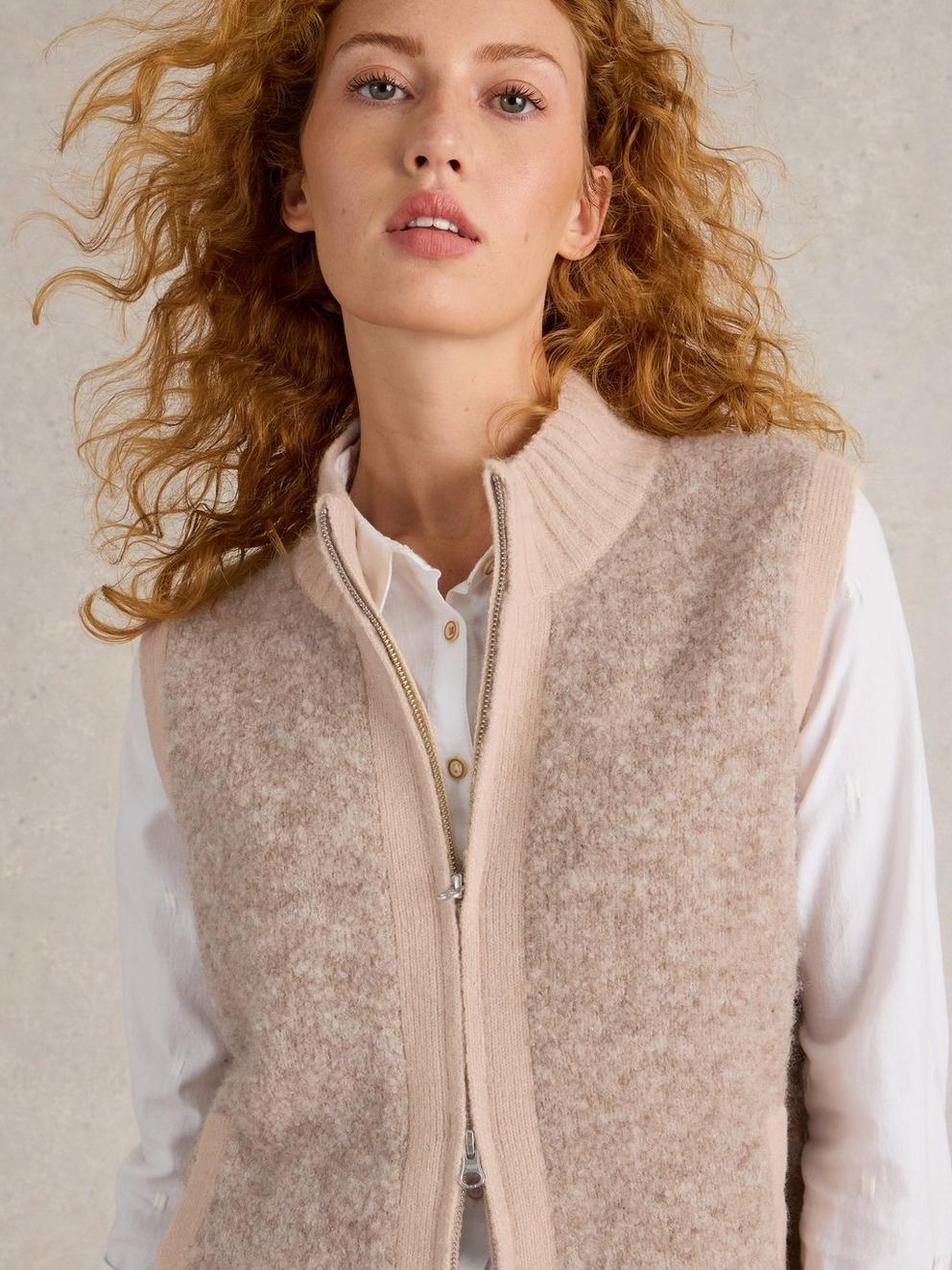 BECKY BOUCLE GILET in LGT NAT - MODEL DETAIL