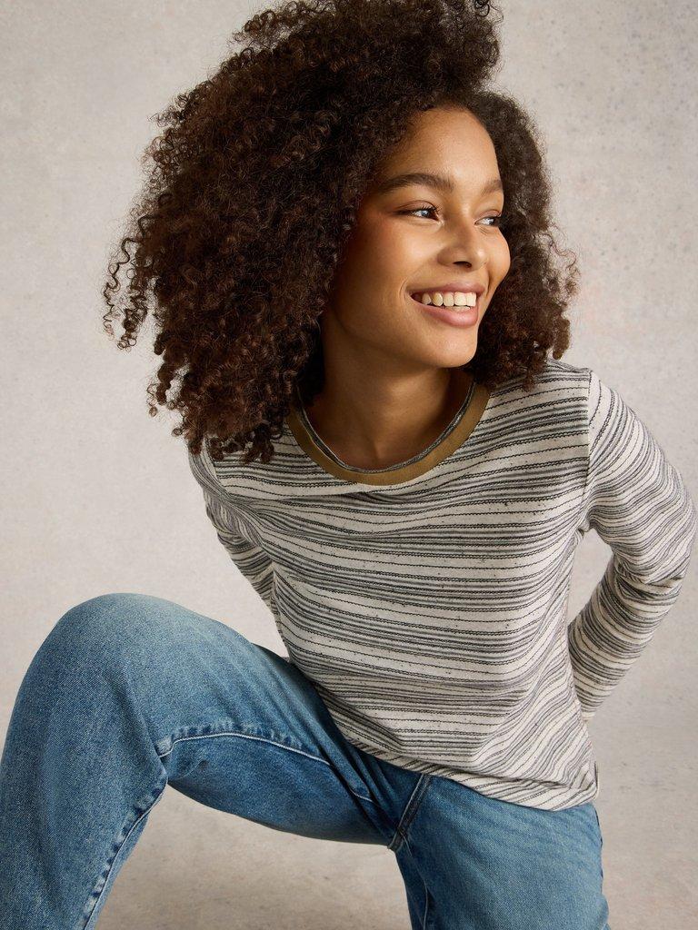 CLARA STITCH LS TEE in NAT MLT - MODEL DETAIL