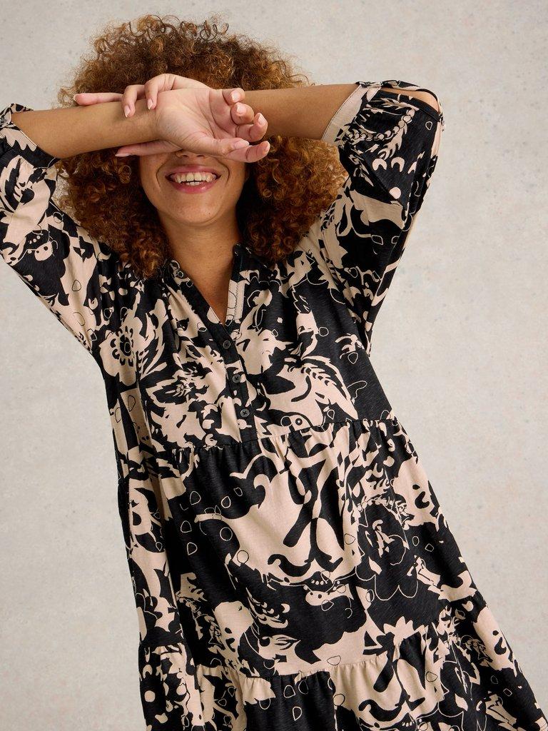 NELA PRINTED SHIRT TUNIC in BLK PR - LIFESTYLE