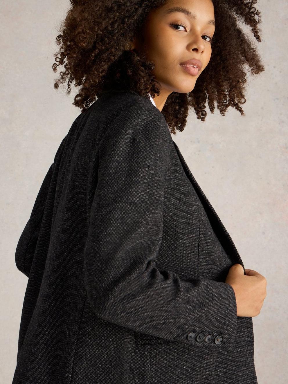 Evelyn Jersey Tailored Blazer in GREY MLT - MODEL DETAIL