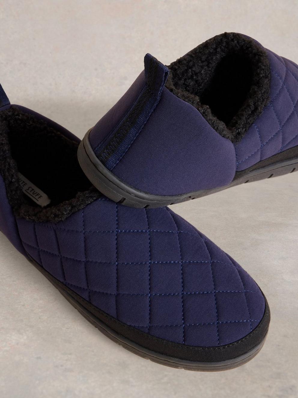 Nylon Puffer Slipper in DARK NAVY - FLAT DETAIL
