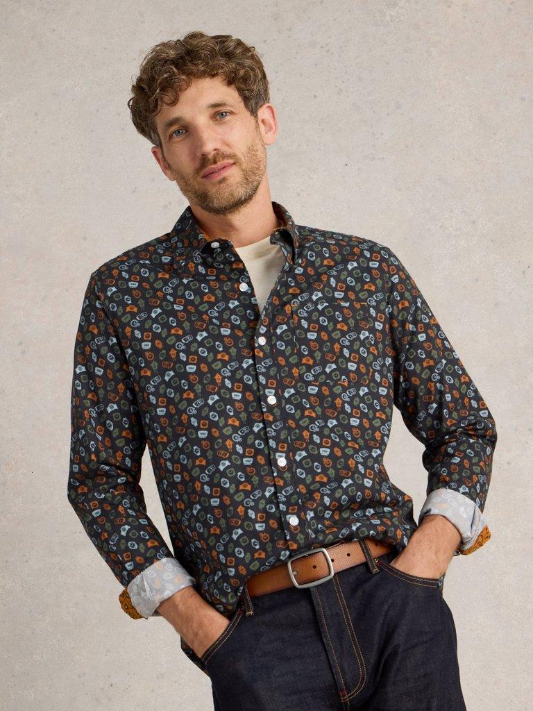 Clock Printed Shirt in NAVY PR - MODEL DETAIL