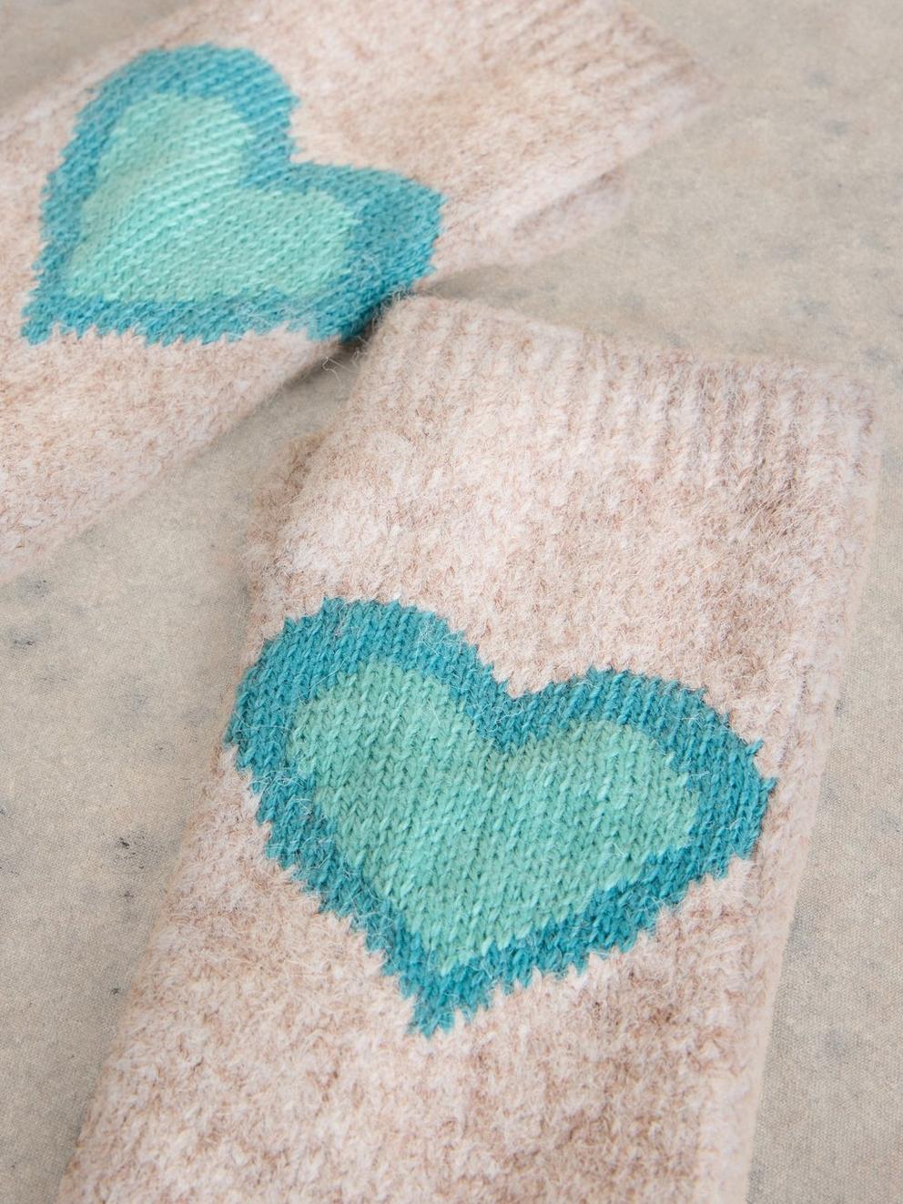 Heart Fingerless Glove in NAT MLT - FLAT DETAIL