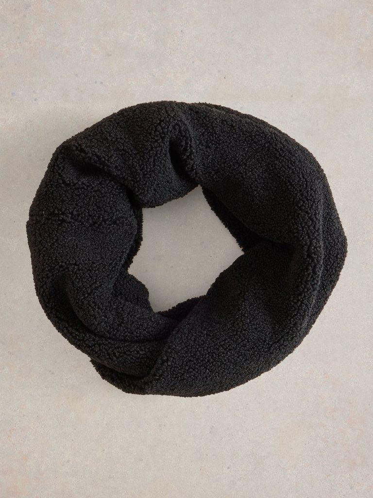 Borg Snood in PURE BLK - FLAT DETAIL