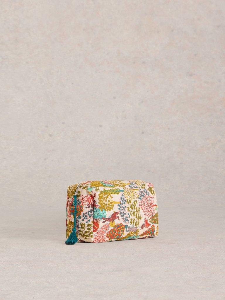 Printed Toiletry Bag in NAT PR - FLAT FRONT