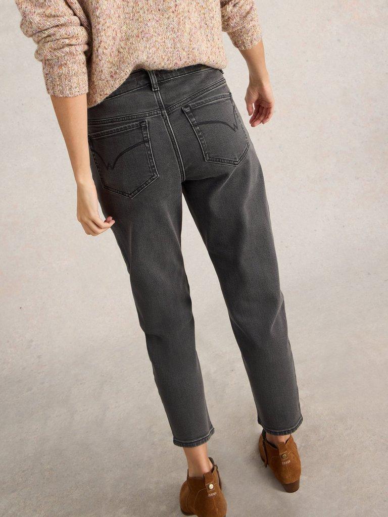 Tilly Tapered Jean in WASHED BLK - MODEL BACK