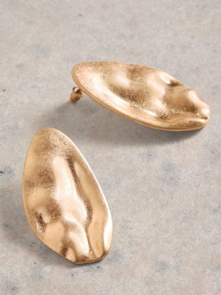 ABSTRACT HAMMERED EARRING in GLD TN MET - FLAT DETAIL