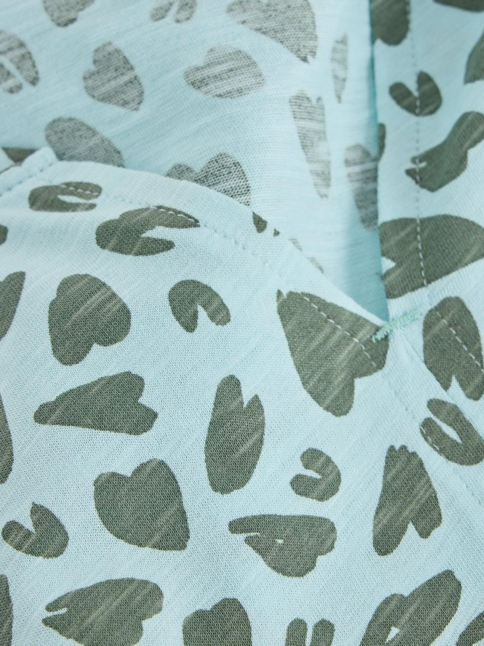 PRINTED NELLY NOTCH TEE in BLUE PR - FLAT DETAIL