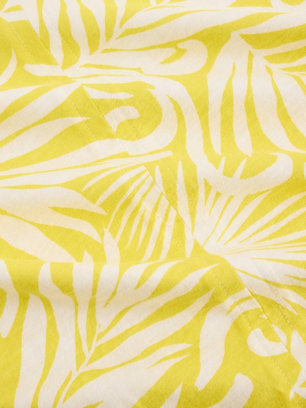 NELLY NOTCH TEE PRINTED in YELLOW PR - FLAT DETAIL