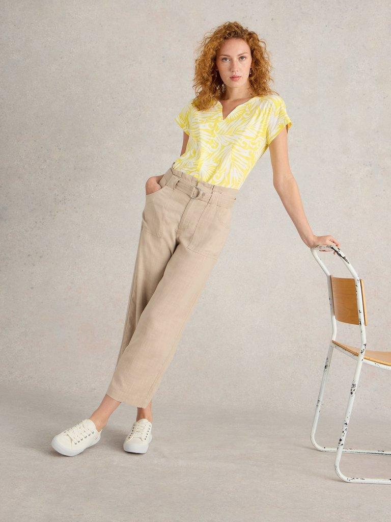 NELLY NOTCH TEE PRINTED in YELLOW PR - LIFESTYLE