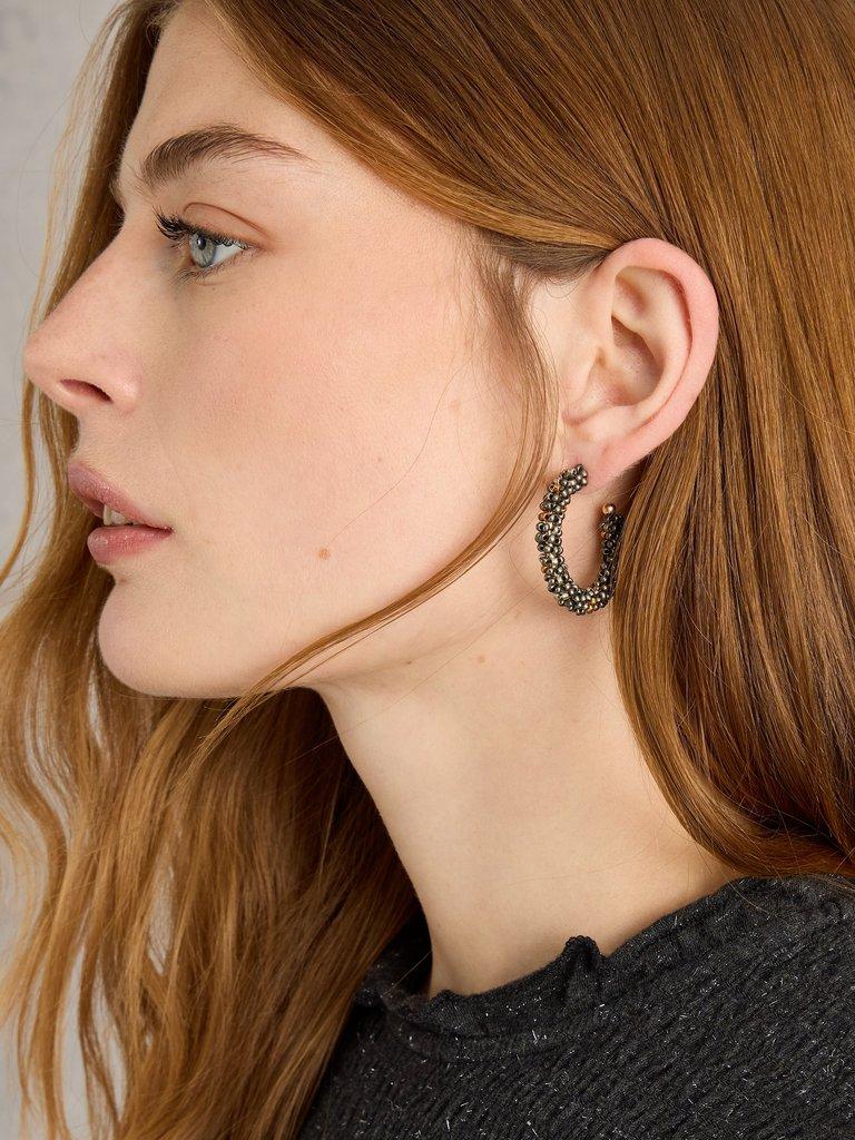 POPPY BEAEDED HOOP EARRING in MIXED MET - MODEL FRONT