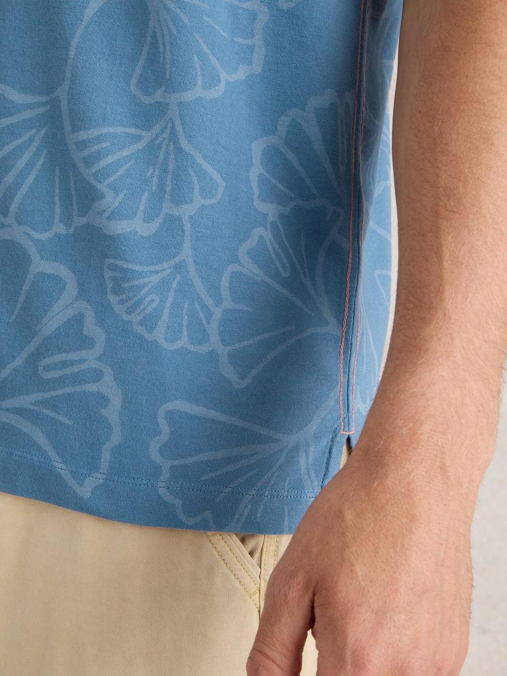 Floral Printed Tee in BLUE PR - MODEL DETAIL