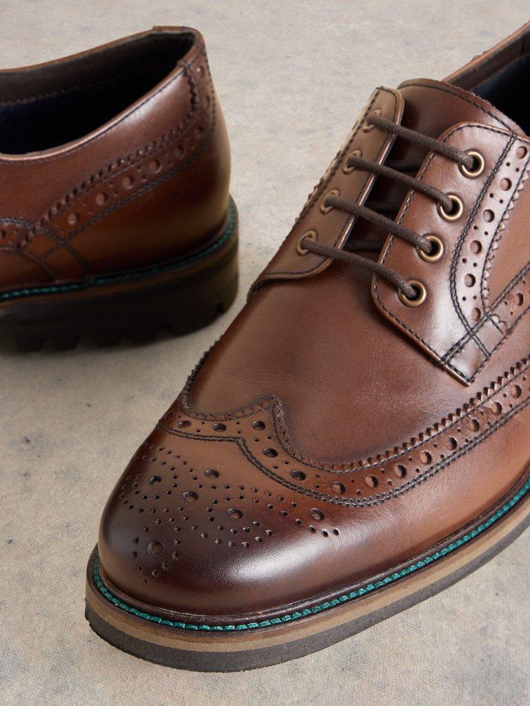 Arlo Leather Brogue Shoe in DK BROWN - FLAT DETAIL