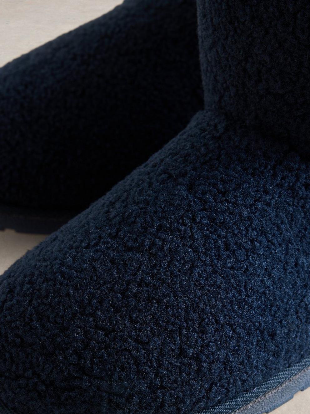 Borg Slipper Boots in NAVY MULTI - FLAT DETAIL