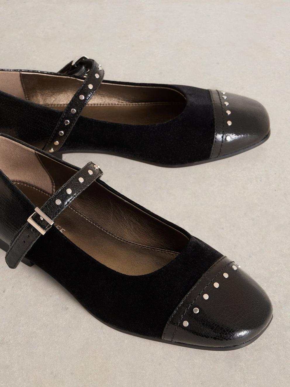 Loral Stud Mary Jane in PURE BLK - FLAT DETAIL