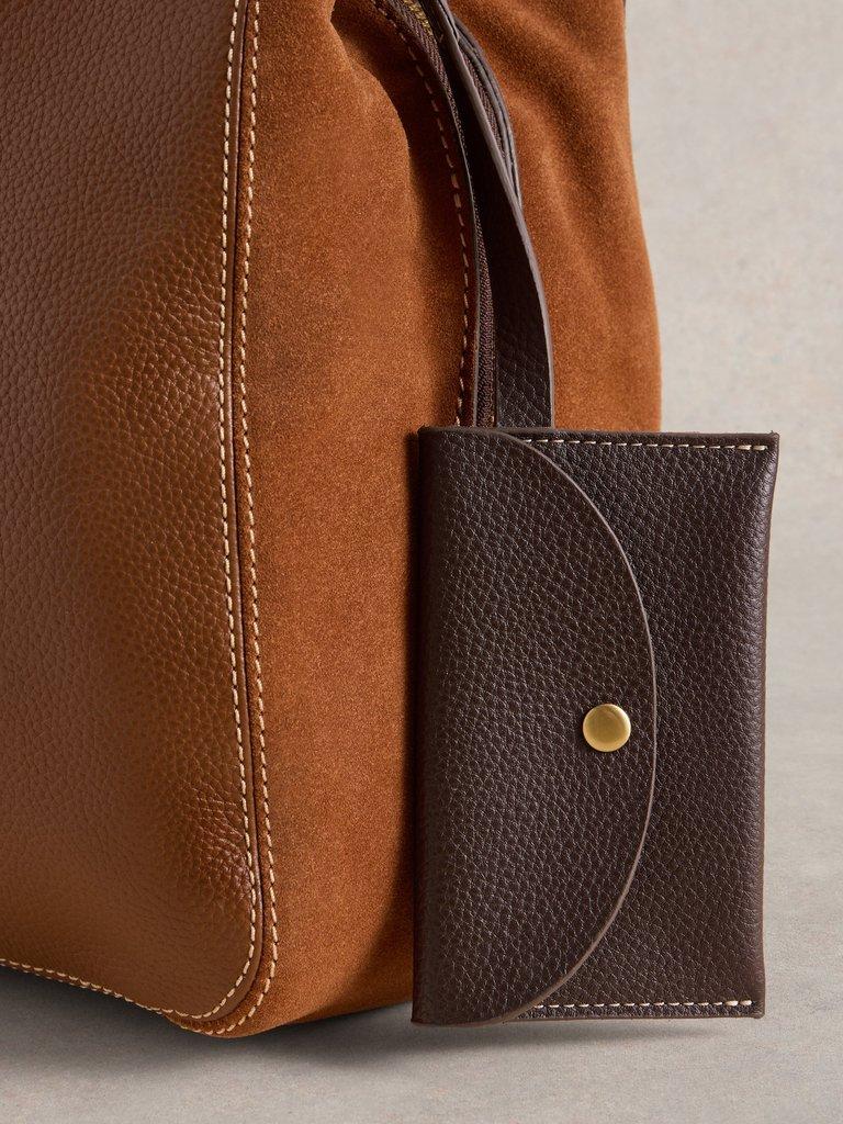 Hettie Leather Zip Tote in MID TAN - MODEL DETAIL