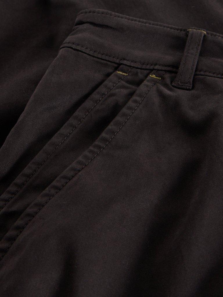 Everleigh Cargo Trouser in PURE BLK - FLAT DETAIL
