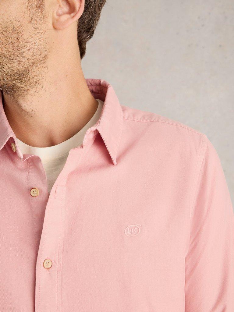 Bruton Oxford Shirt in LGT PINK - LIFESTYLE