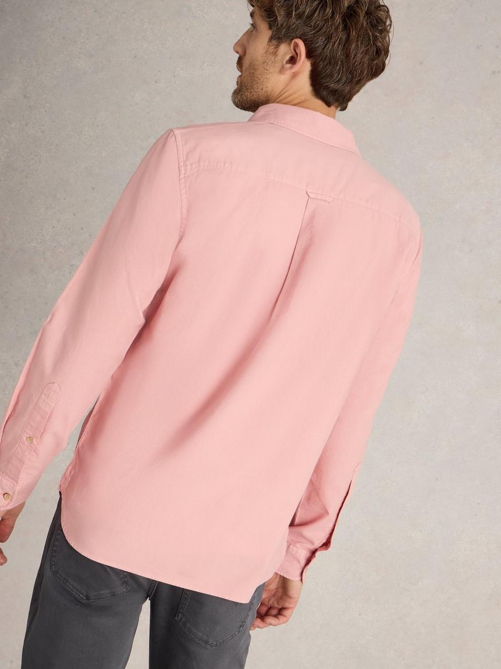 Bruton Oxford Shirt in LGT PINK - MODEL BACK