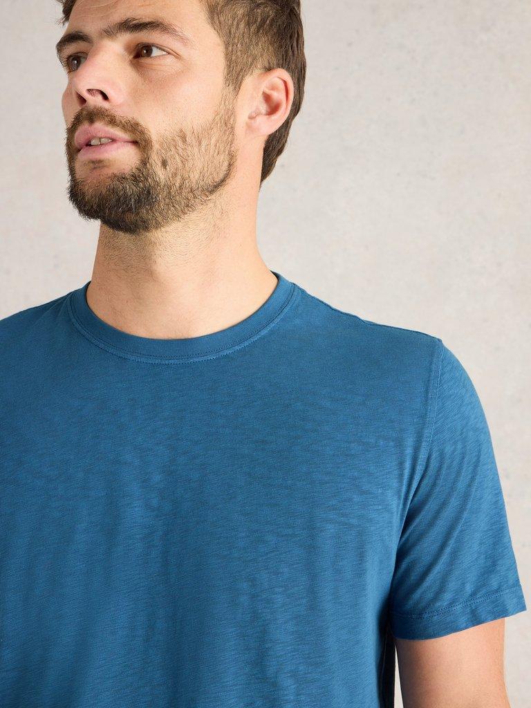 Abersoch Crew Neck Tee in INDIGO BLE - LIFESTYLE