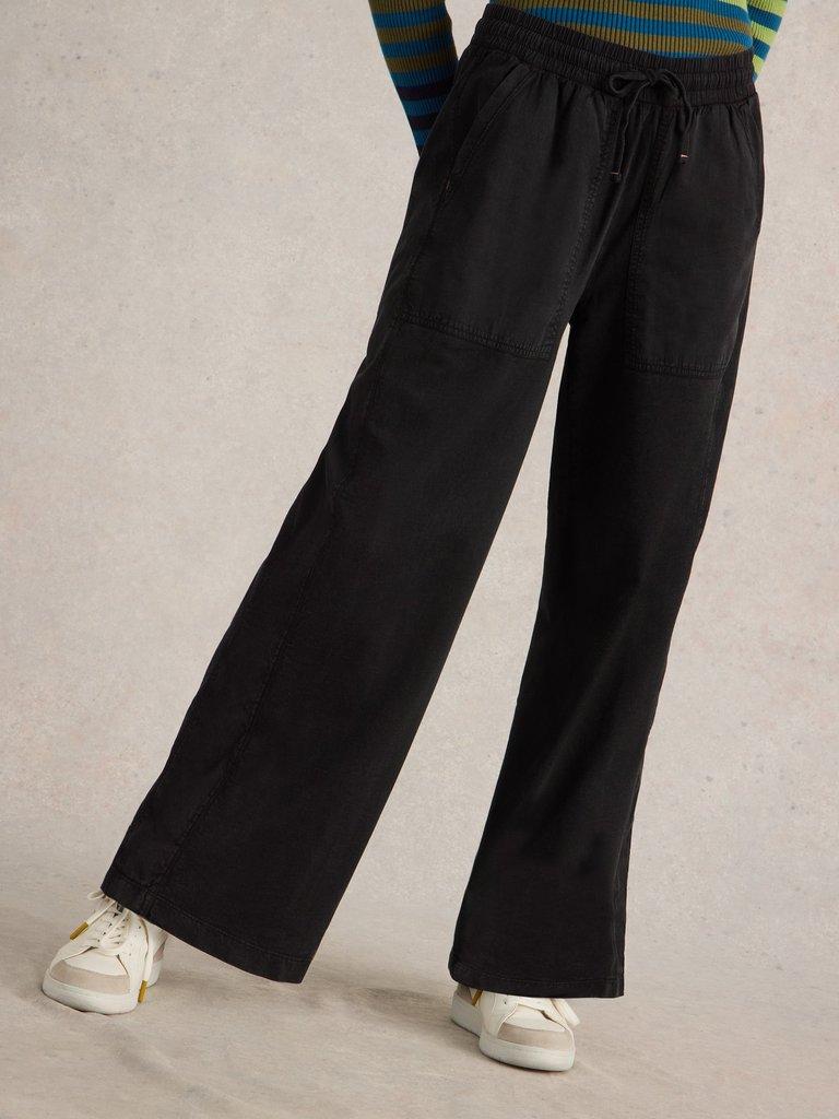 Ava Wide Leg Jersey Jogger  in PURE BLK - MODEL DETAIL