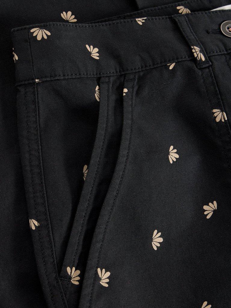 Twister Chino Trousers in BLK PR - FLAT DETAIL