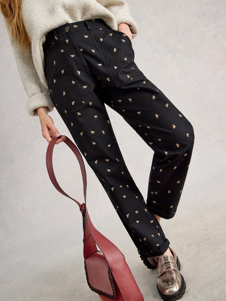 Twister Chino Trousers in BLK PR - LIFESTYLE