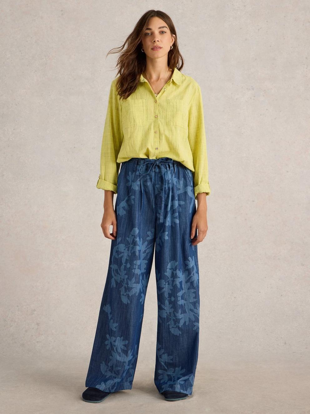 Farah Denim Wide Leg Trouser in DENIM PR - MODEL FRONT