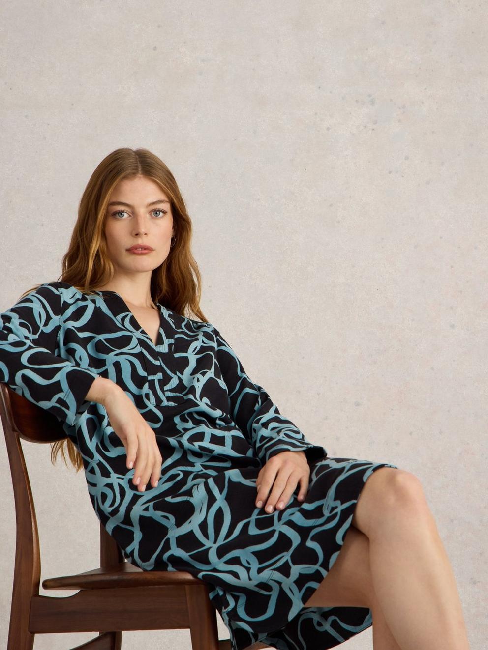 June Jersey Dress in BLK PR - LIFESTYLE