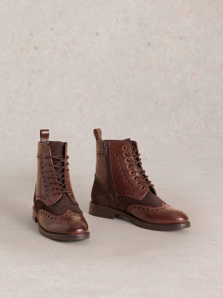 Thistle Brogue Boot in DEEP BROWN - FLAT FRONT