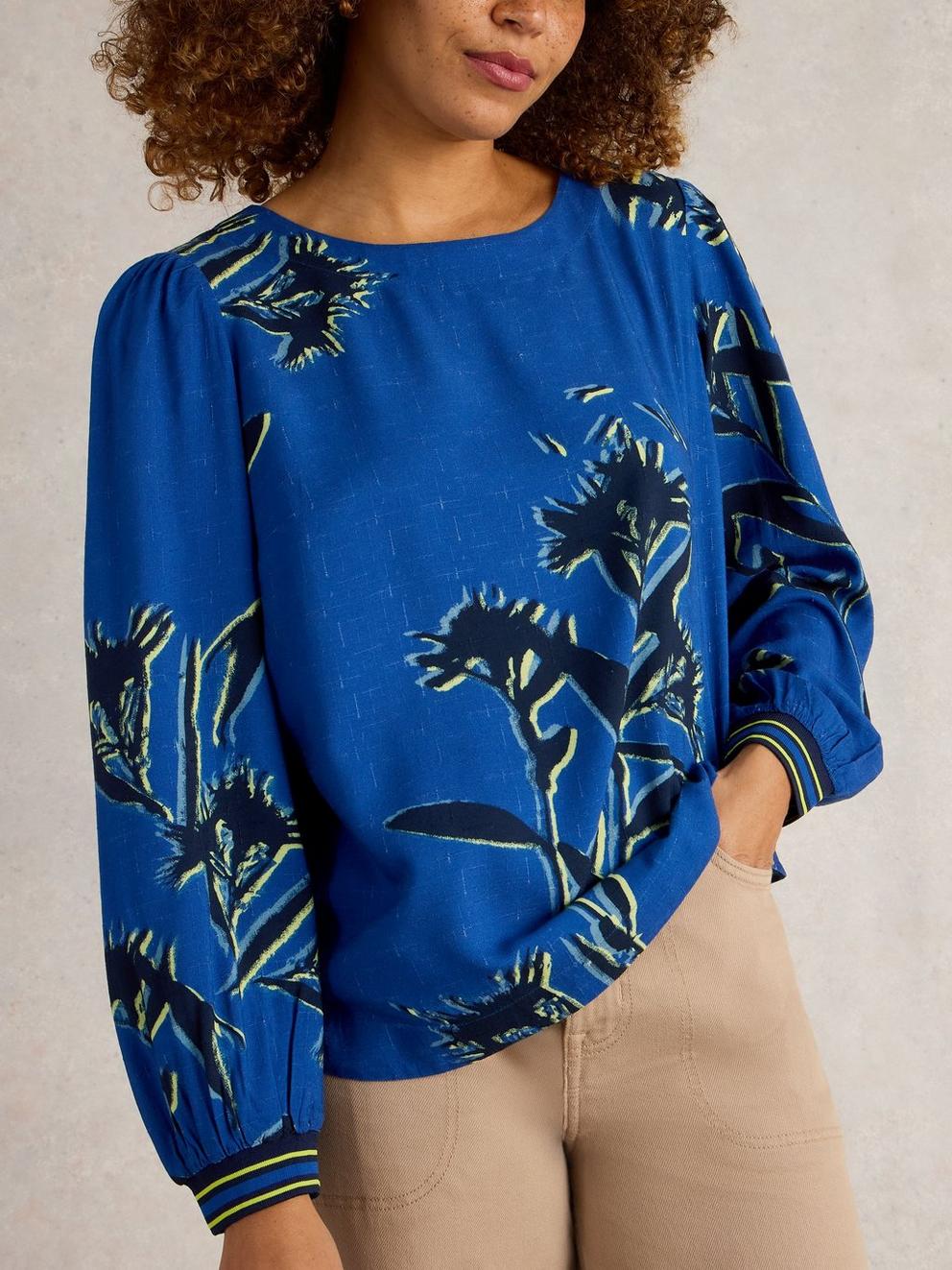 Angie Top  in BLUE PR - MODEL DETAIL