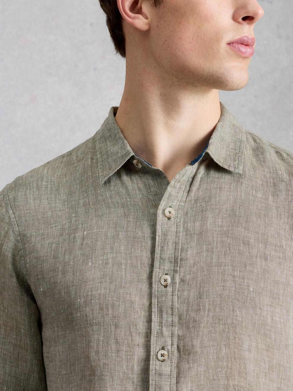 Keswick Linen Shirt in KHAKI GRN - MODEL DETAIL
