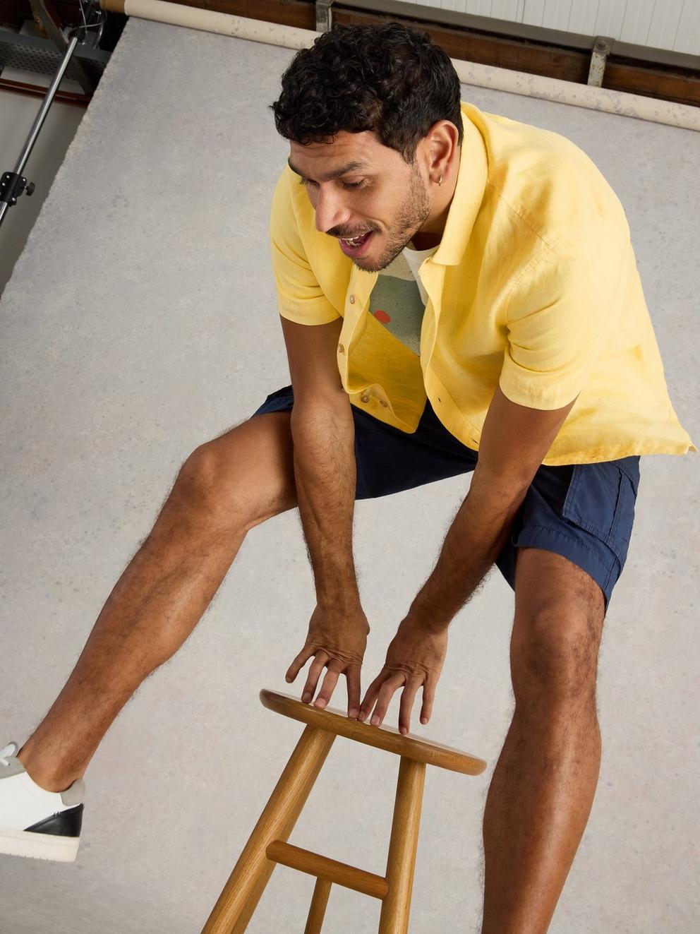 Keswick Short Sleeve Linen Shirt in LGT YELLOW - LIFESTYLE