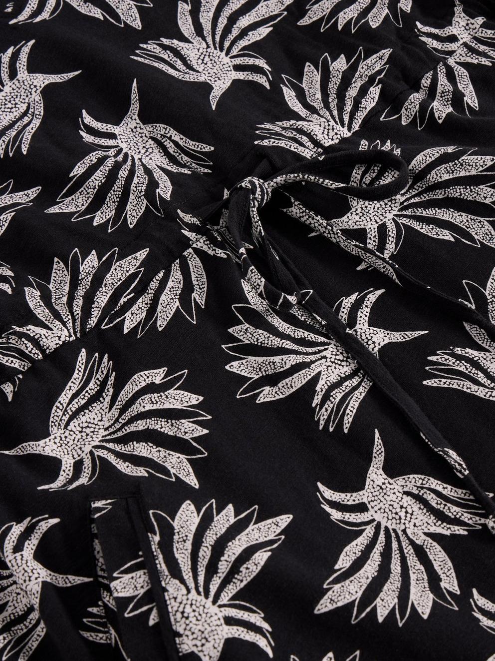 Heidi Jersey Midi Dress in BLK MLT - FLAT DETAIL