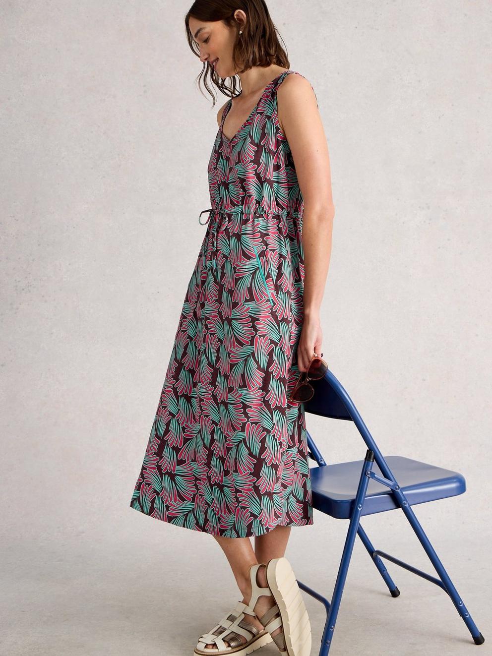 Heidi Jersey Midi Dress in PINK PR - MODEL DETAIL