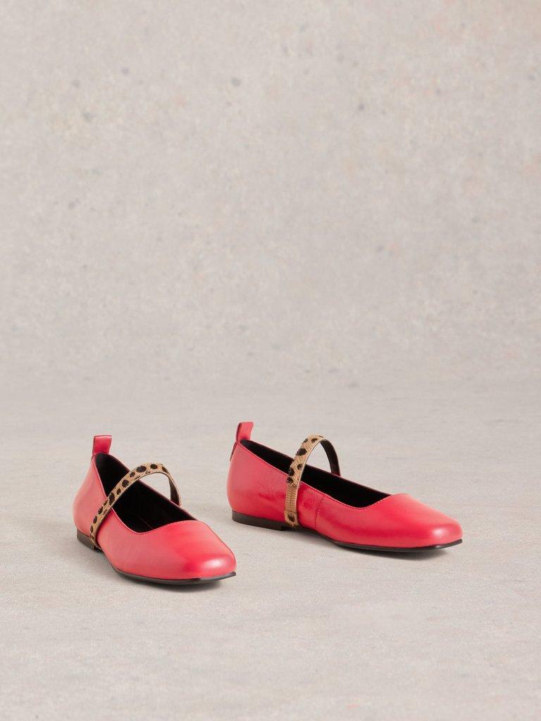 Minnie Strap Ballerina Leather in BRT PINK - FLAT FRONT