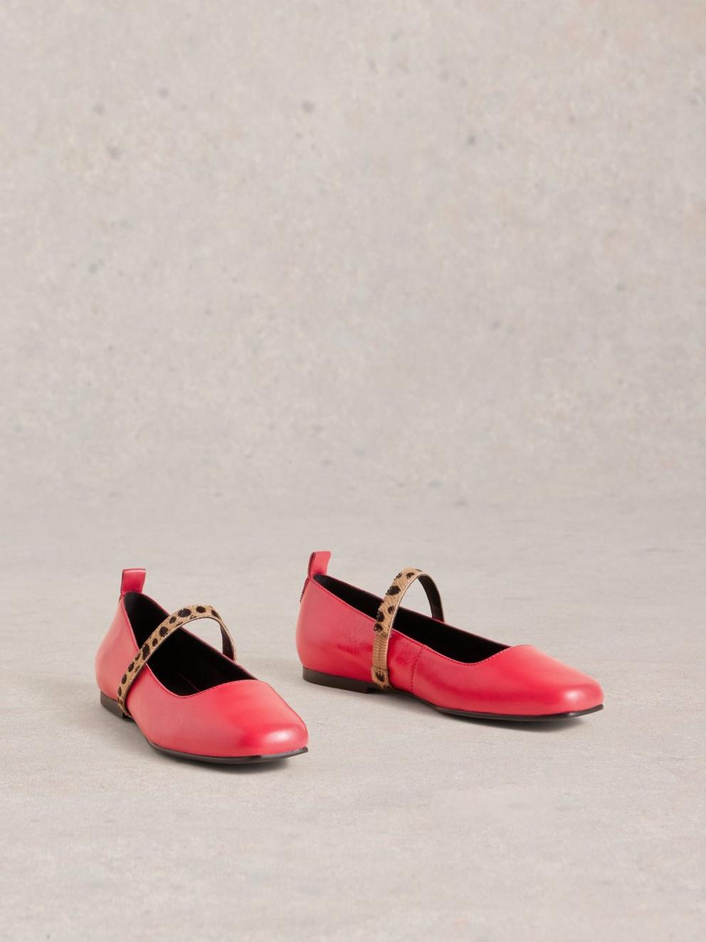 Minnie Strap Ballerina Leather in BRT PINK - FLAT FRONT