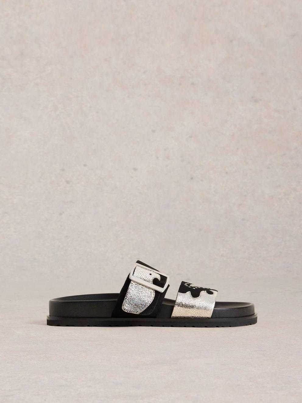 Whitney Western Slider in BLK MLT - LIFESTYLE